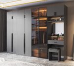 دولاب ملابس مع طاولة زينة أروجيا - 320 سم عرض، MDF ماليزي، باب زجاج مقاوم معتمد 3C، سعة تخزين كبيرة