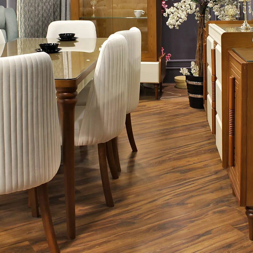 Norma Capitonné Dining Room Set - Red Beech & Counter Wood with Natural Veneer