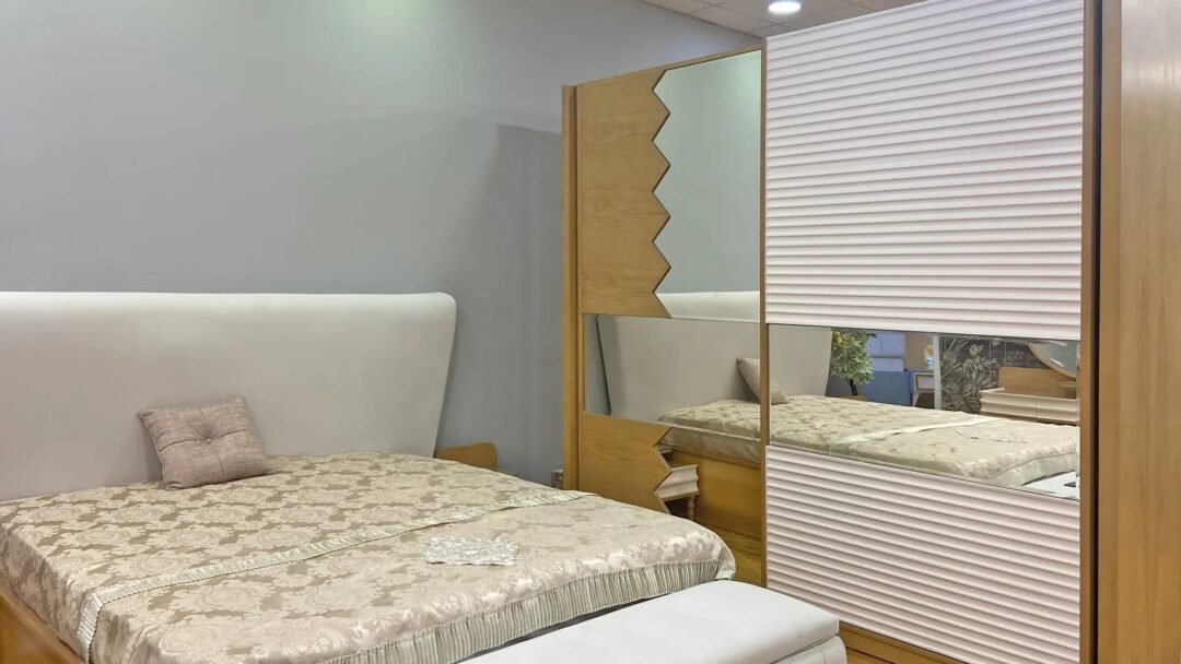 Venezia Complete Bedroom Set (Bed with Bench + 2 Nightstands + Dressing Table with Pouf + Large Wardrobe)