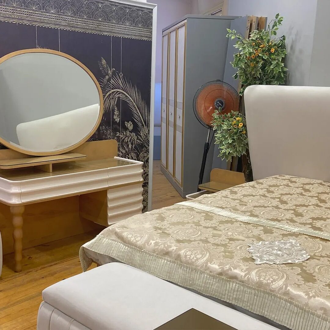 Venezia Complete Bedroom Set (Bed with Bench + 2 Nightstands + Dressing Table with Pouf + Large Wardrobe)